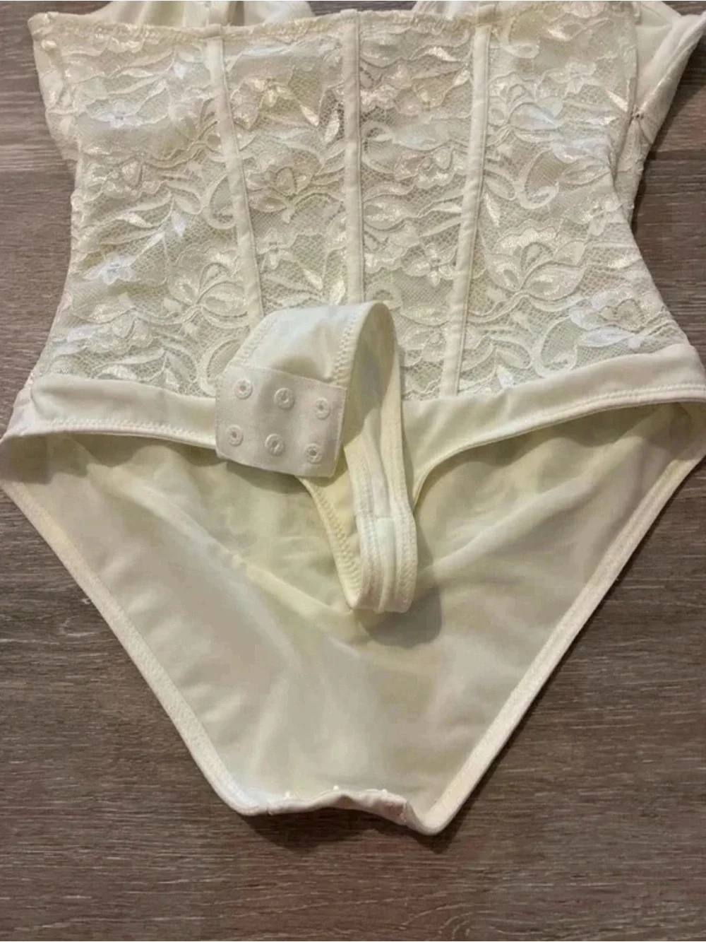 Popilush elegant ivory